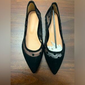 NEW- size 7/38 Black pointed flats